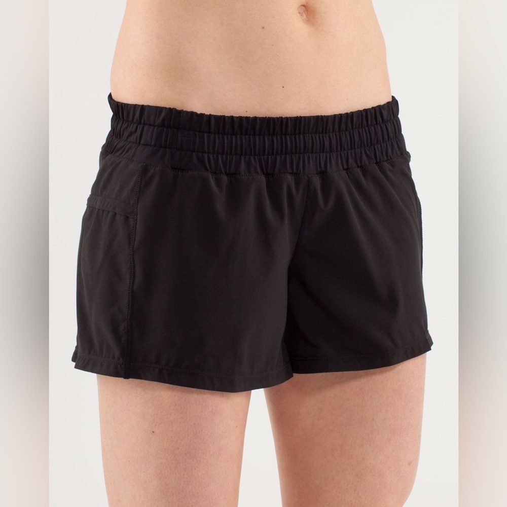 Lululemon Athletica Black Gray Elastic Waist One Pocket Tracker Short EUC Size 6
